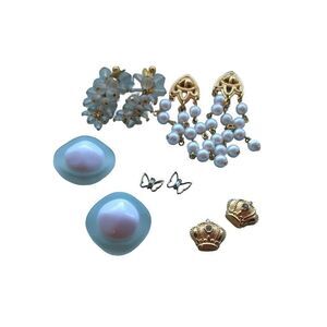 LOT OF 5 PAIRS OF EARRINGS!